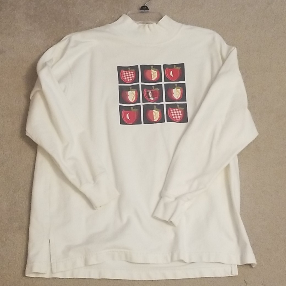 Vintage Cream turtle neck with apples